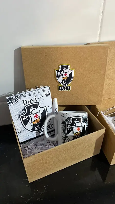 Kit Personalizado com Caneca, Bloco, Caneta e Caixa