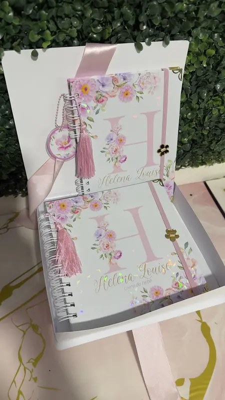 Kit Memórias do Bebê Personalizado – Livro do Bebê + Caderneta de Saúde com Caixa